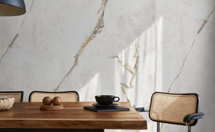 Gres wielkoformatowy 120x280 marmur z ciepłym odcieniem żyły matowy A4H632 Dubai Gold