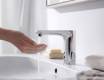 Bezdotykowa bateria umywalkowa z regulacją temperatury Smart Flow, chrom